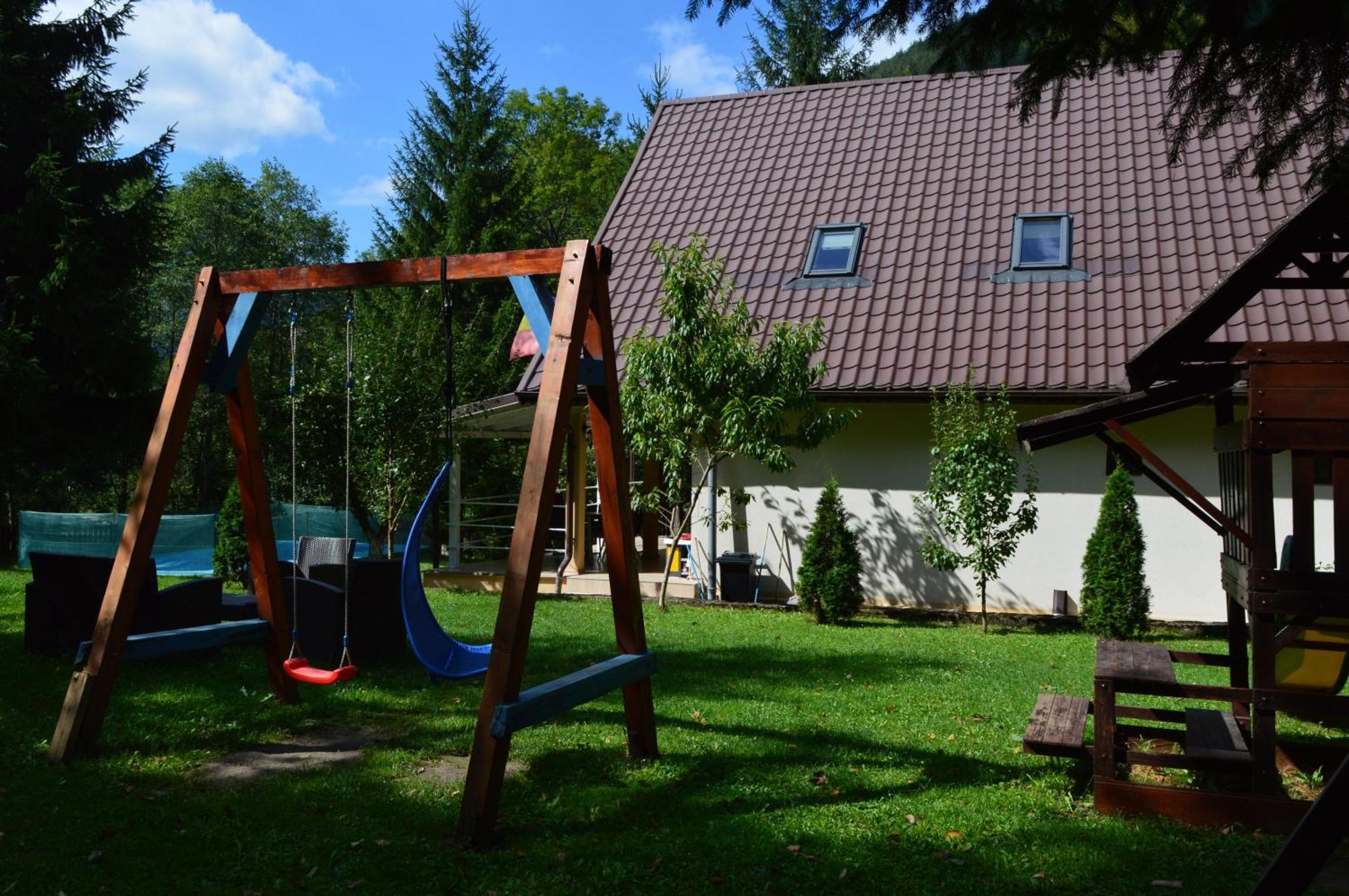 Отель Casa Aris Lepsa Vrancea Экстерьер фото